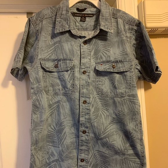 Tommy Hilfiger Other - Tommy Hilfiger tropical button down size 8/10